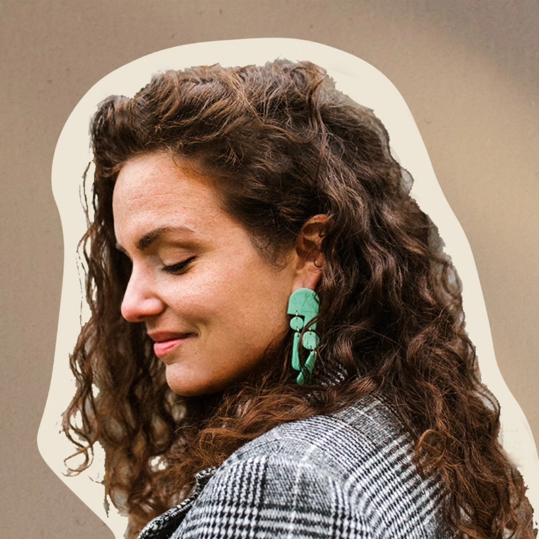 Get well with me! Hi, my name is Naomi! Focusing on root work and new patterns, I'm helping my clients to find better ways to cope with life as well as both mental and physical health. I have a strong focus on the roots - our origin! Family, ancestors, culture and other conditioning that may influence our life. A healthy root is the base for a healthy life 🙏

#rootwork #familyconstellation #selfwork #betterme